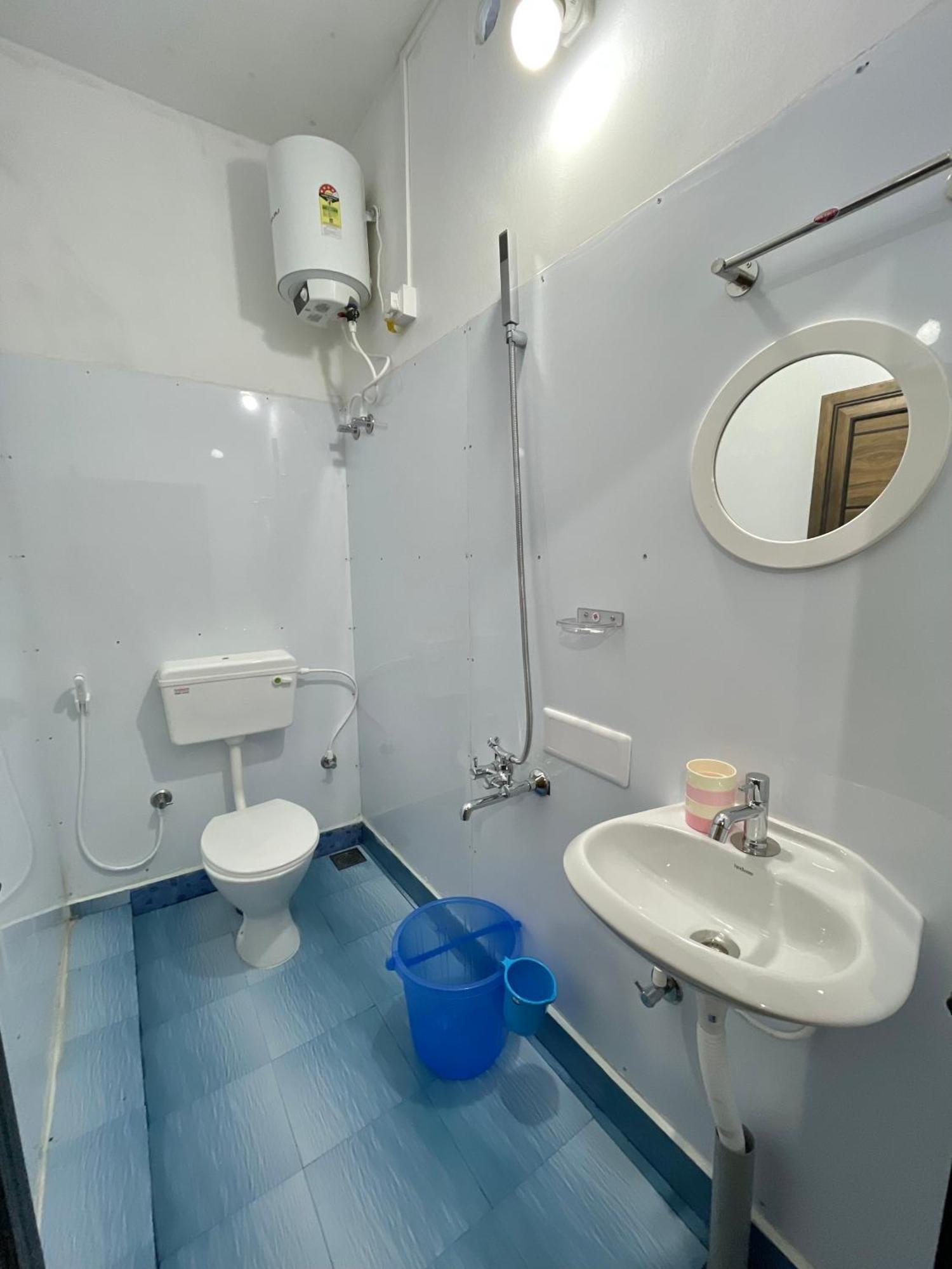 Ikyam Apartment Мадикери Екстериор снимка